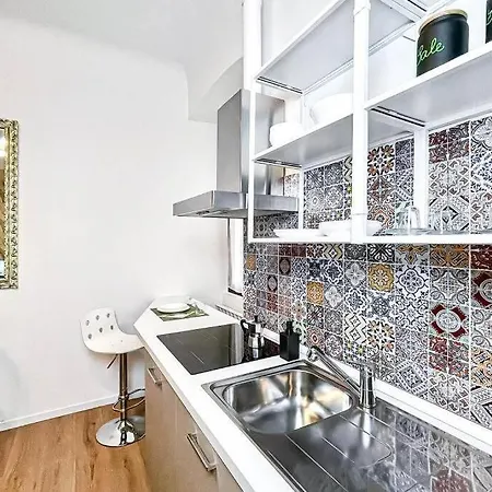 Apartment Luxury Stazione Centrale Elegante Loft