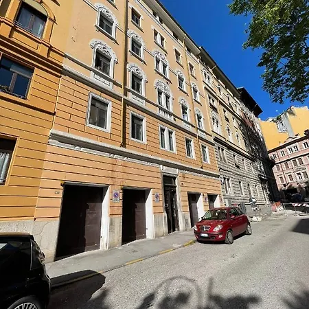 Luxury Stazione Centrale Elegante Loft ترييستي